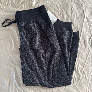 NWT Lululemon Dance Studio Midrise Jogger Leopard Print